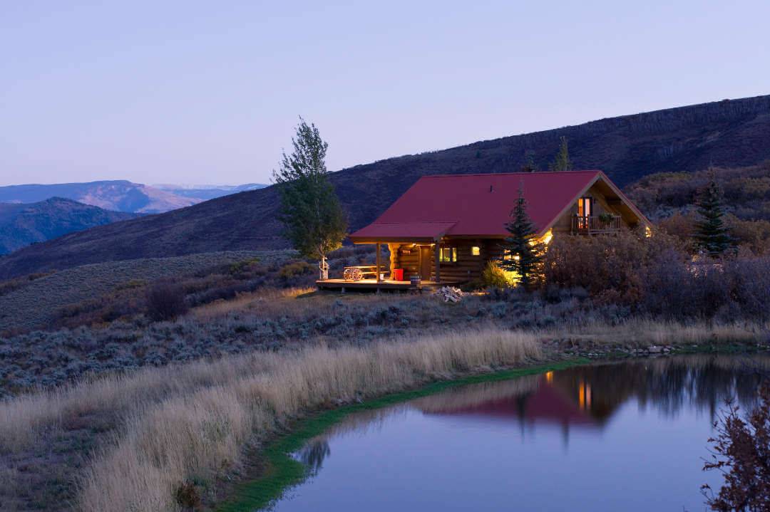 Cabin_Getty_iStock_7514731_1080_718_Reduced Quaint cottage in the mountains