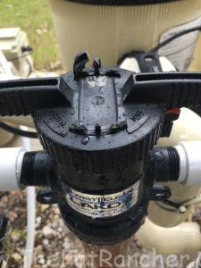 Broken brackets for retaining clips