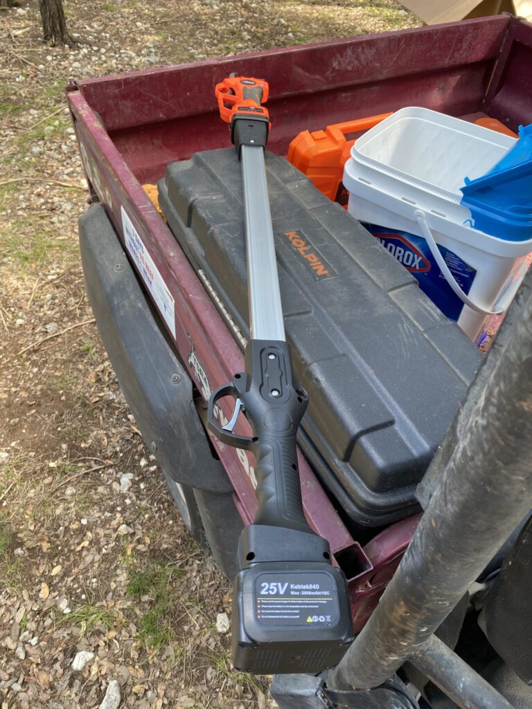 Pruning shear on extension handle